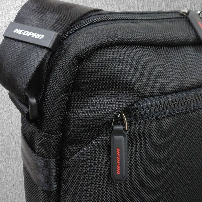 正規品 ラハティセット フエルト ショルダーバッグ ブラック×レッド 正規品 ラハティセット フエルト ショルダーバッグ ネイビー×レッドの